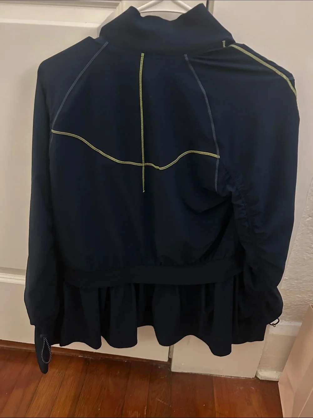 Lulu Lemon Ruffle Jacket 4
